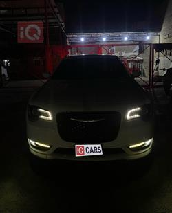 كرايسلر 300